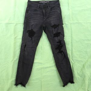 Black/gray distressed jeans